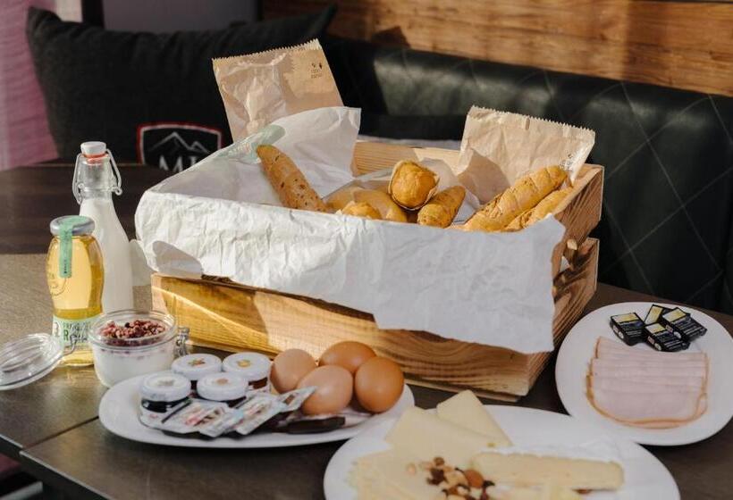 هتل Avenida Mountain Lodges Kaprun