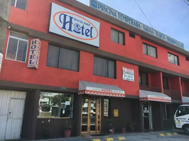 ホテル Hostal Mitad Del Mundo