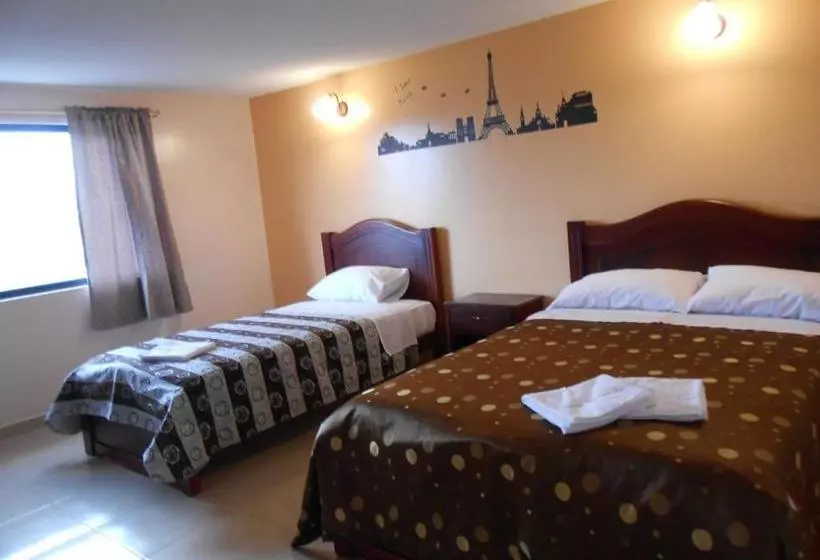 ホテル Hostal Mitad Del Mundo