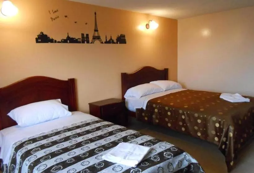 ホテル Hostal Mitad Del Mundo
