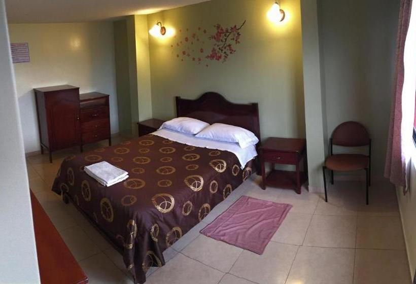 בית מלון כפרי Hostal Mitad Del Mundo