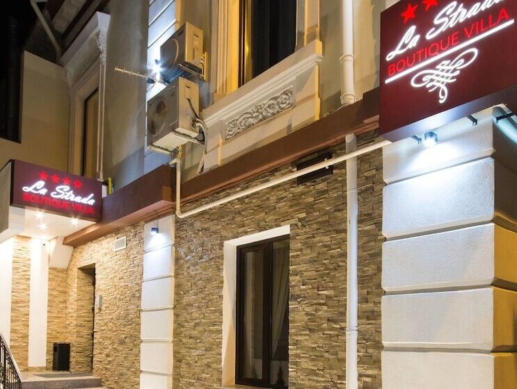 호텔 La Strada Boutique Villa