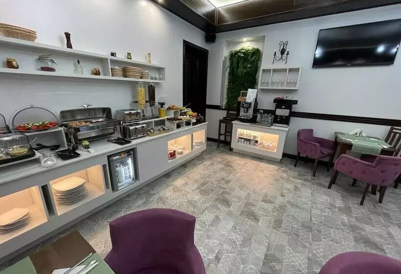 ホテル La Strada Boutique Villa