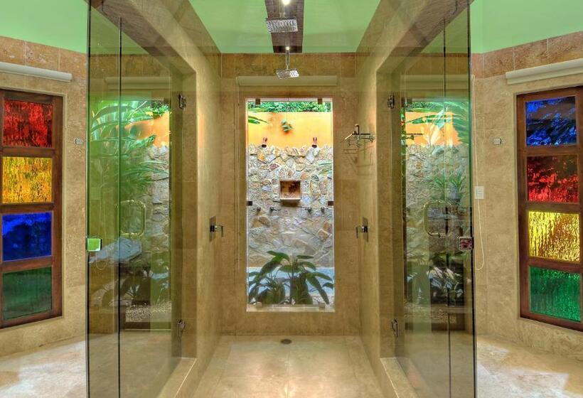 فندق Nayara Gardens