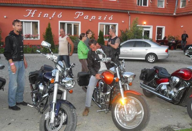 هتل Pensiunea Trasura Hinto Panzio