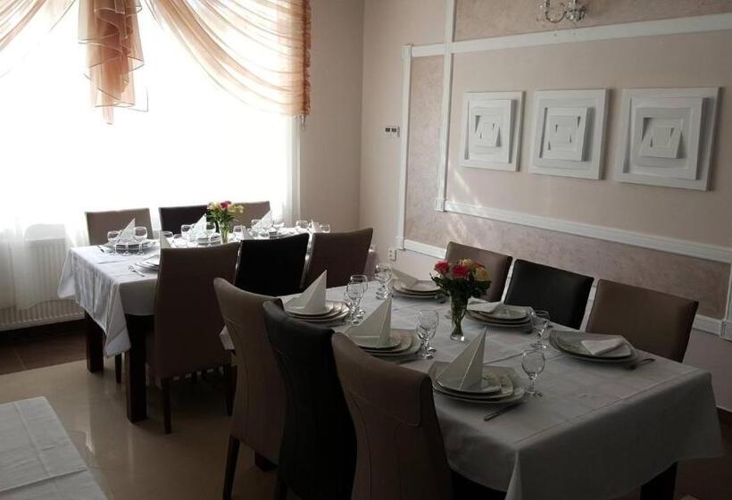 هتل Restaurant Oscar