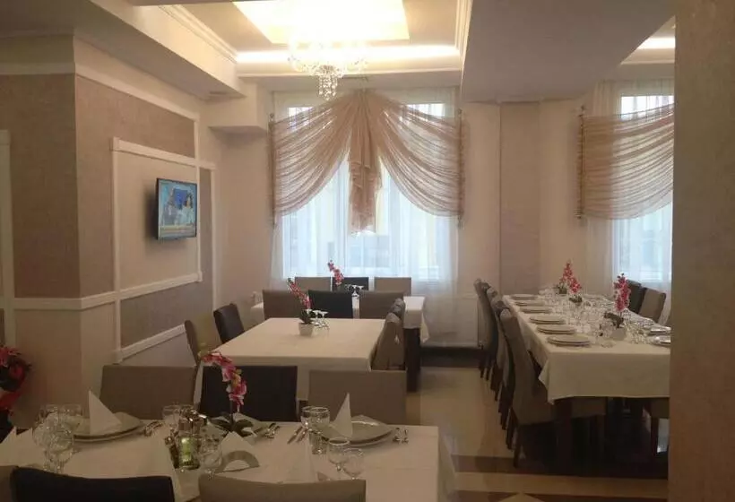 Hotelli Restaurant Oscar