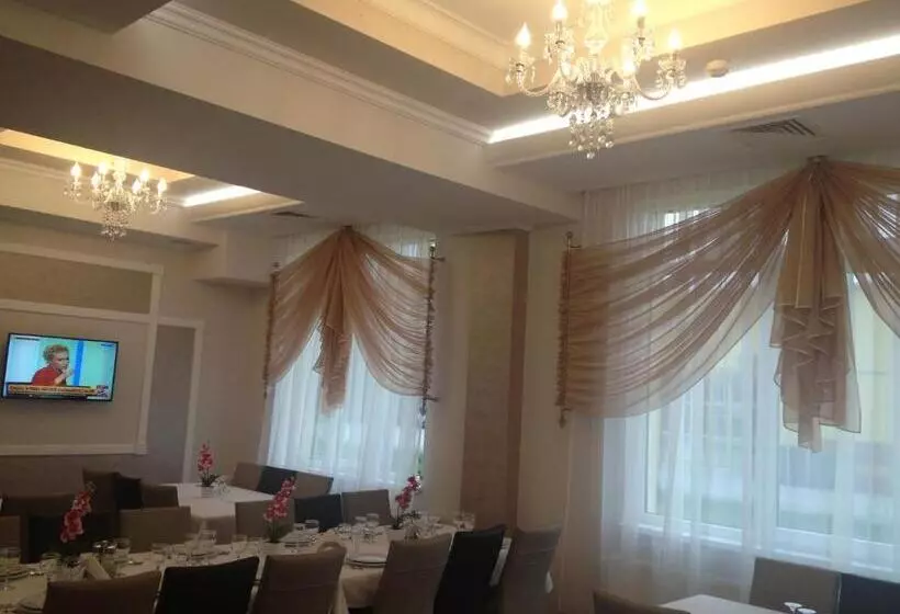 Hotelli Restaurant Oscar