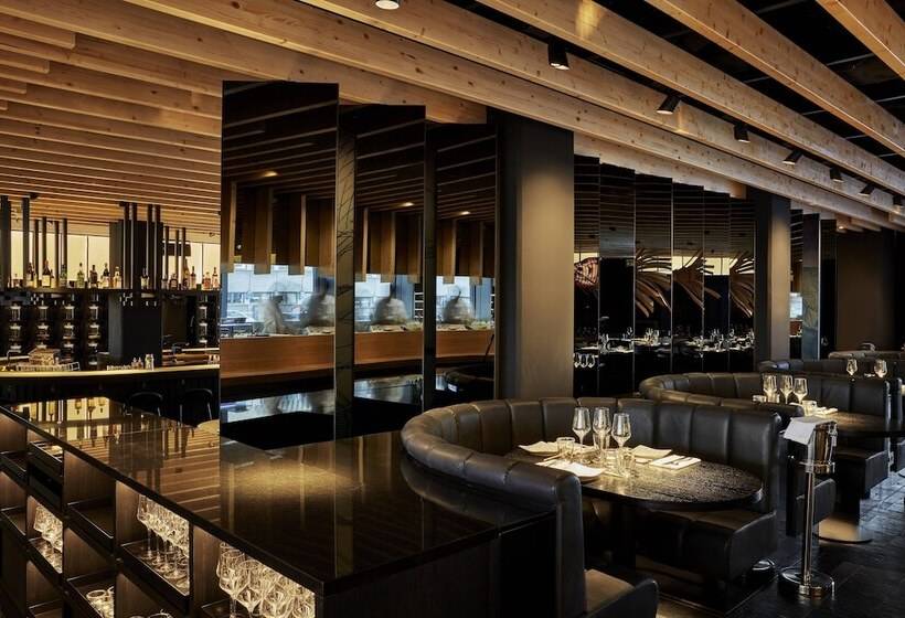 Szálloda Roomers Munich, Autograph Collection