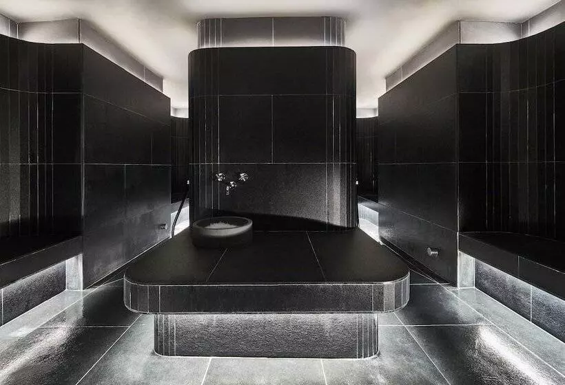 Hotelli Roomers Munich, Autograph Collection