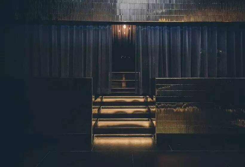 Hotelli Roomers Munich, Autograph Collection