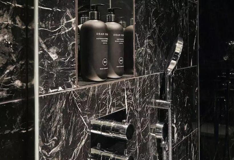 Hotelli Roomers Munich, Autograph Collection
