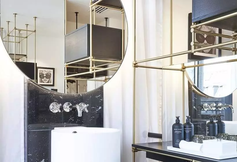 Hotelli Roomers Munich, Autograph Collection