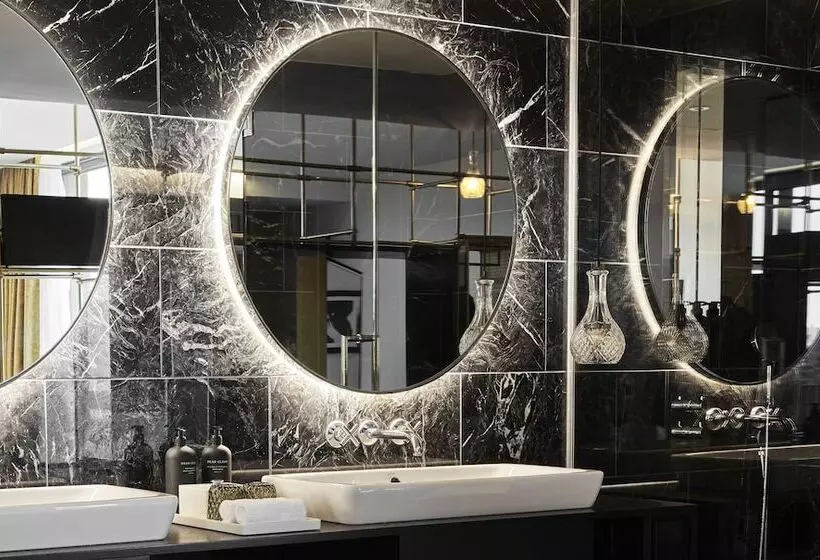 Hotelli Roomers Munich, Autograph Collection
