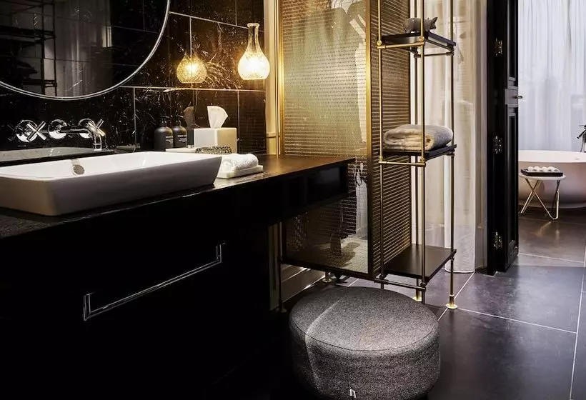 Hotelli Roomers Munich, Autograph Collection