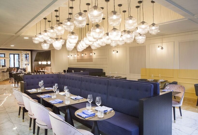 هتل The Fritz Dusseldorf Konigsallee