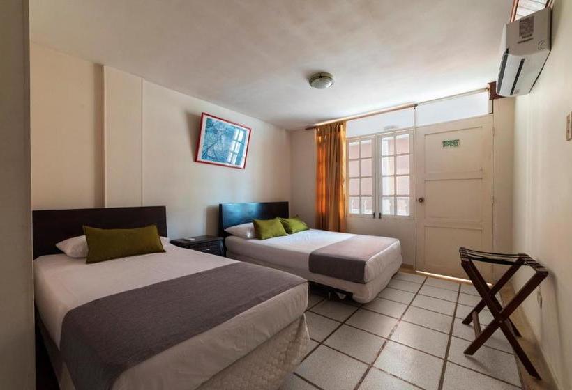 هتل Ayenda 1601 Sorrento Santa Marta