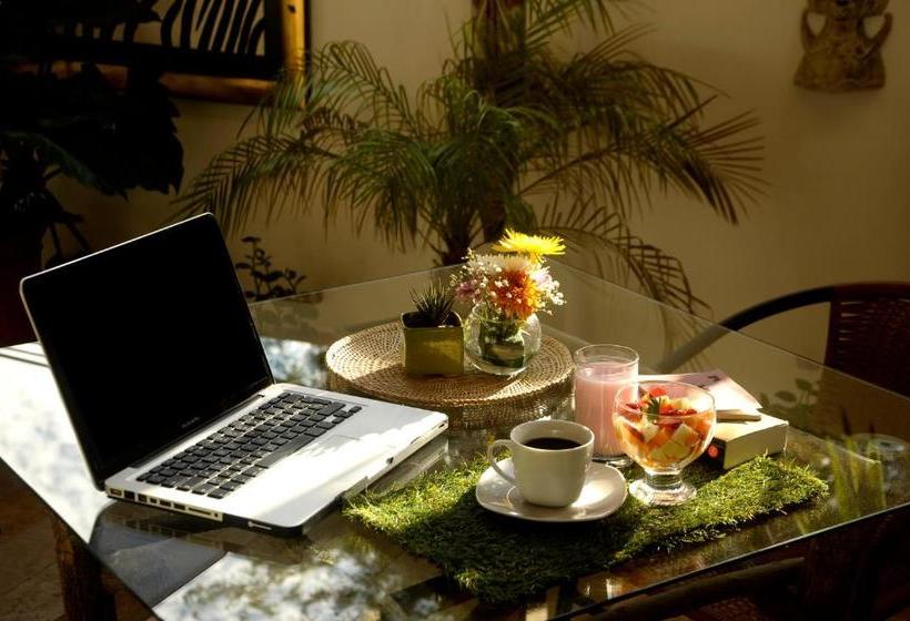 Mango Verde Bed & Breakfast