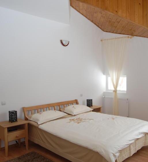 استراحتگاه Vila Carpathia