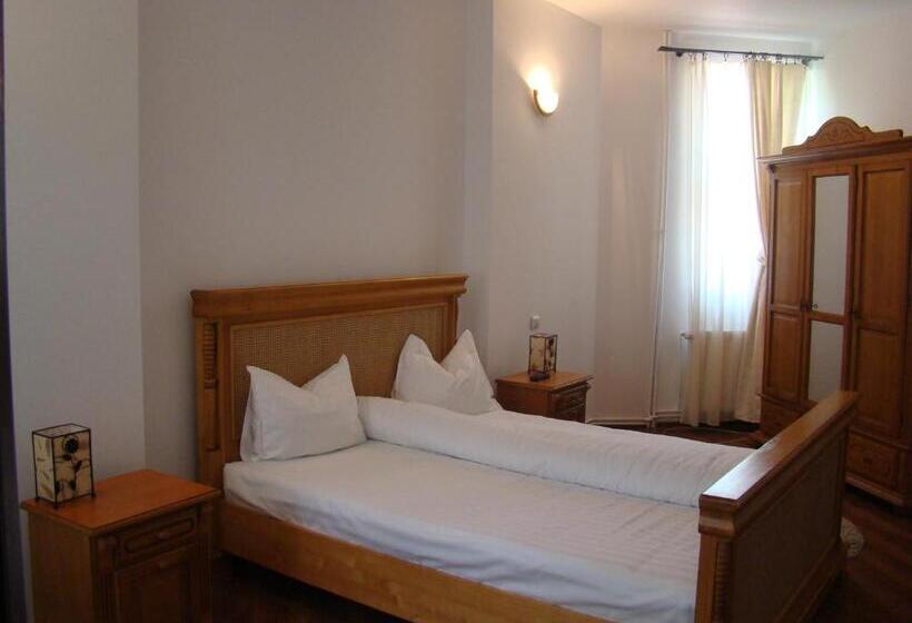 استراحتگاه Vila Carpathia