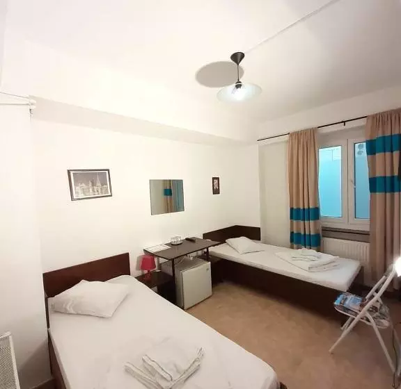 Taxi Hostel