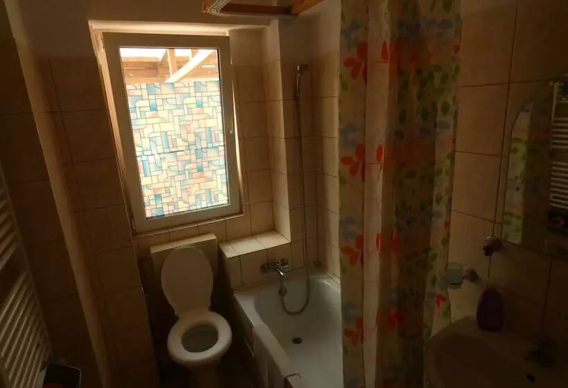 Taxi Hostel