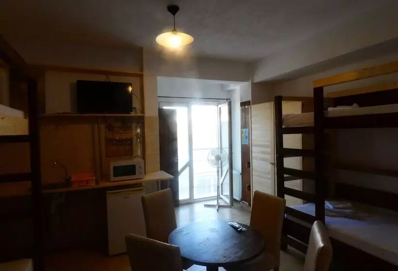 Taxi Hostel
