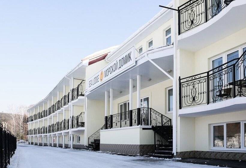 בית מלון כפרי Lada Resort