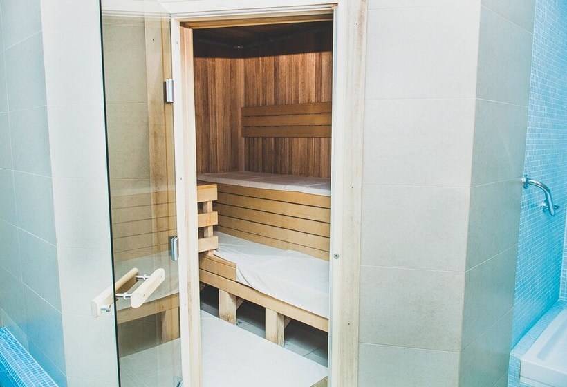 בית מלון כפרי Lada Resort