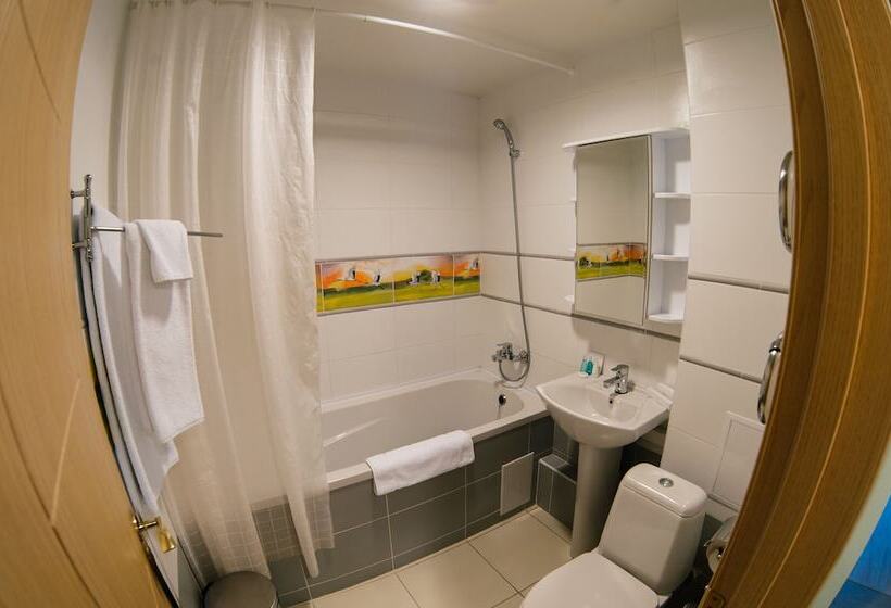 בית מלון כפרי Lada Resort