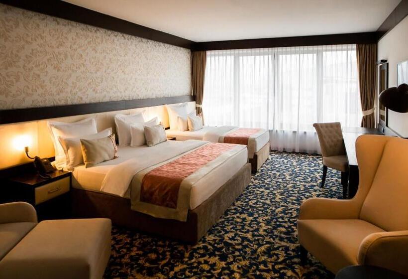 בית מלון כפרי Malak Regency