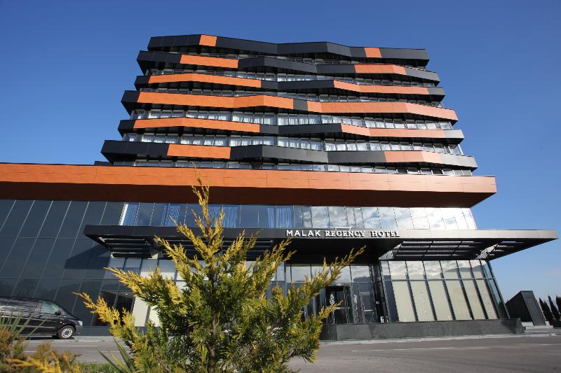 בית מלון כפרי Malak Regency