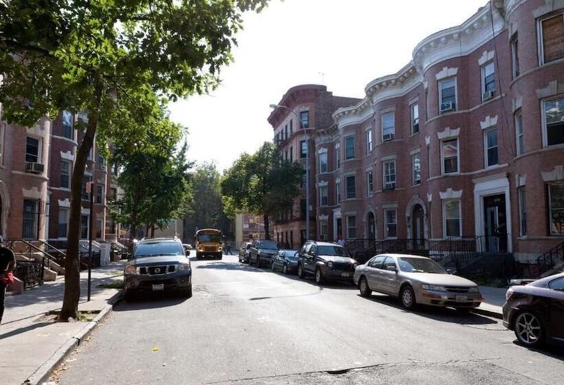 בית מלון כפרי Morris Guest House