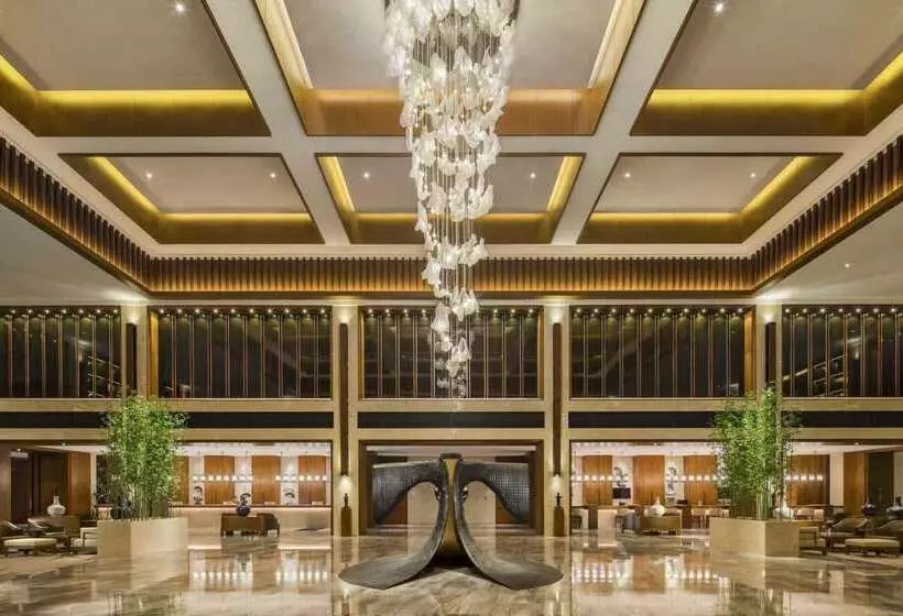 ホテル Wyndham Grand Plaza Royale Kaidi