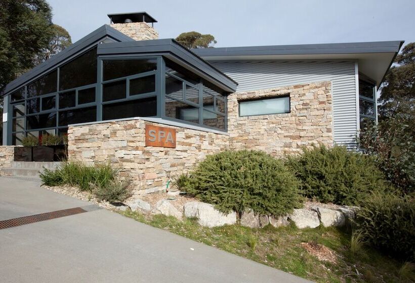 Lake Crackenback Resort & Spa