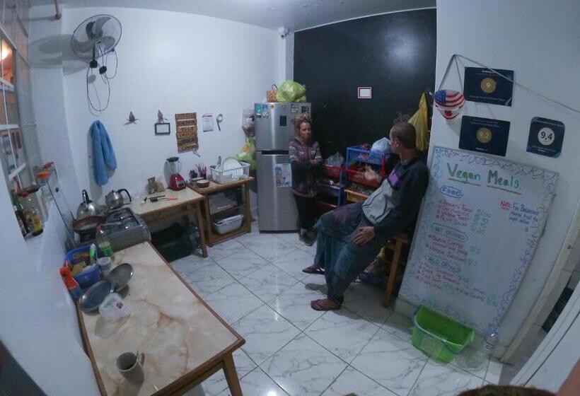 Nanasqa Hostel En Nasca / Nazca