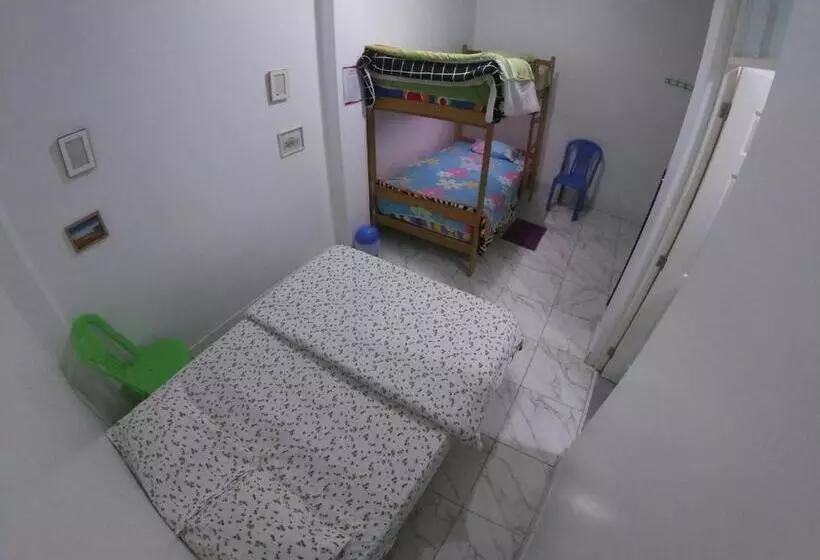 Nanasqa Hostel En Nasca / Nazca