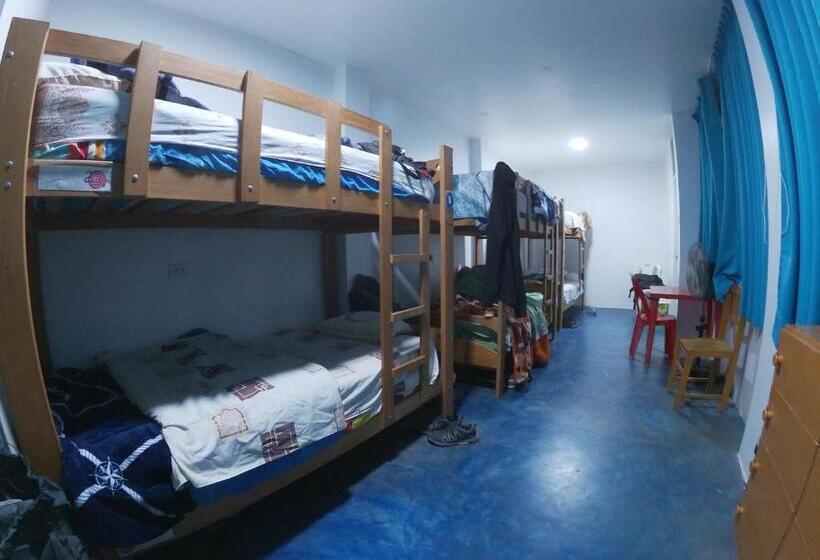 Nanasqa Hostel En Nasca / Nazca