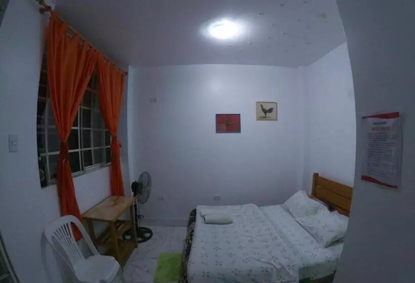 Nanasqa Hostel En Nasca / Nazca