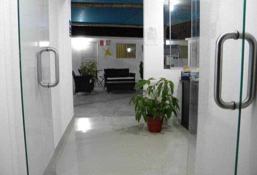 Hostel Icthus Paracas