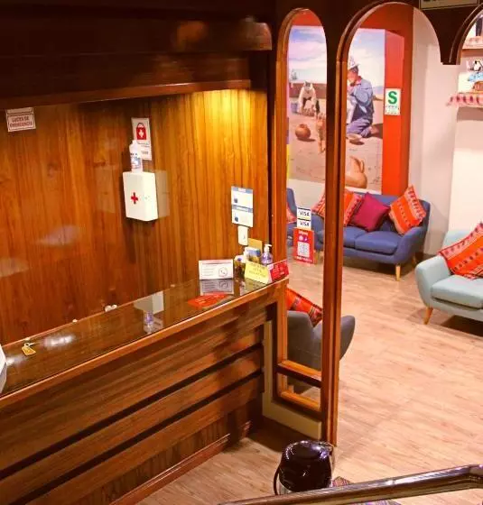 تختخواب و صبحانه Pukantu Hostal