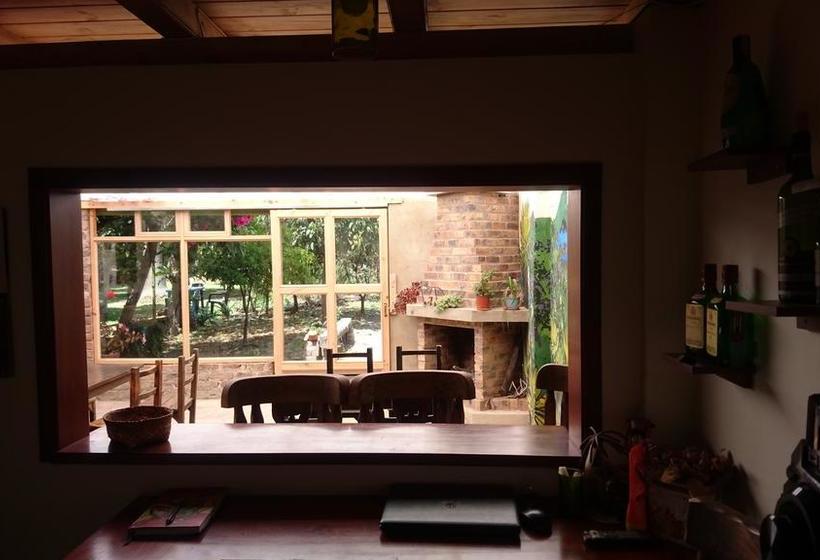 ユースホステル Hostal Guaque