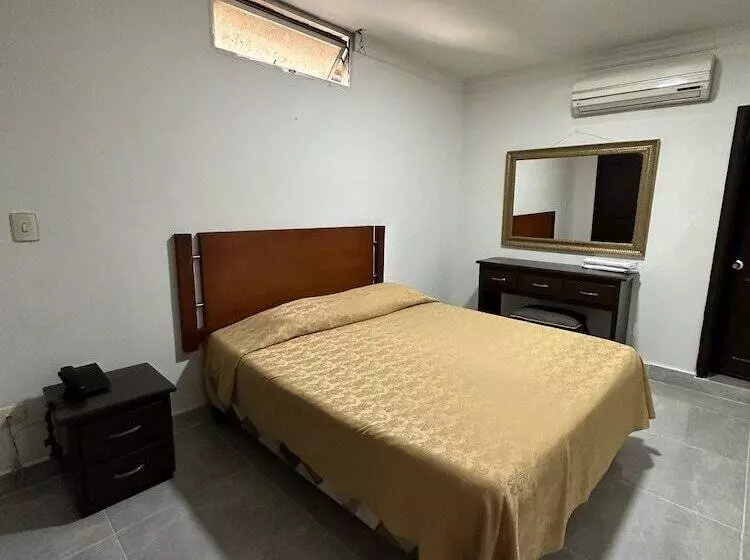 Hotelli Cinera
