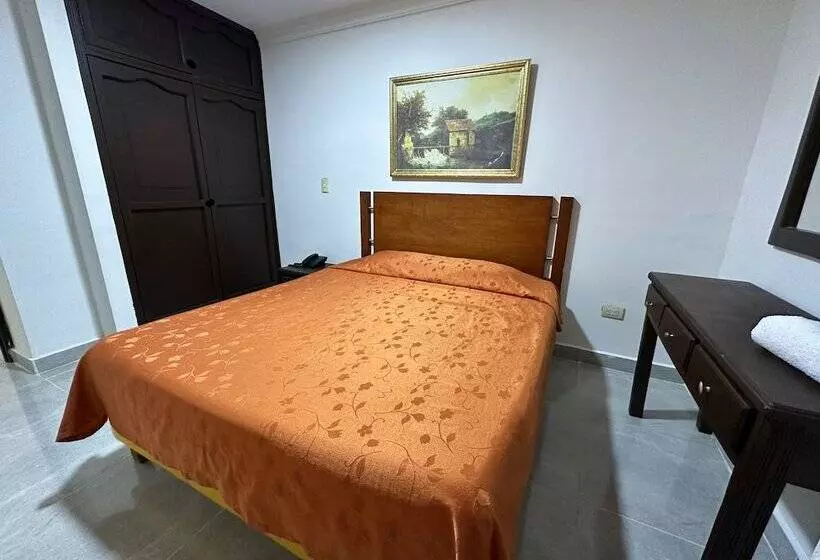 Hotelli Cinera