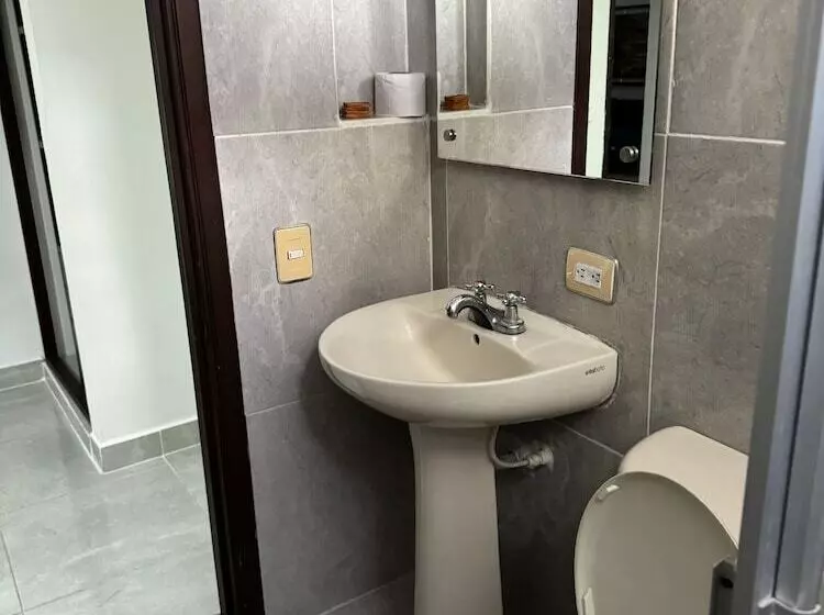 Hotelli Cinera