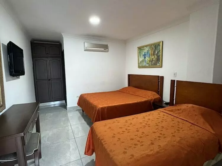 Hotelli Cinera