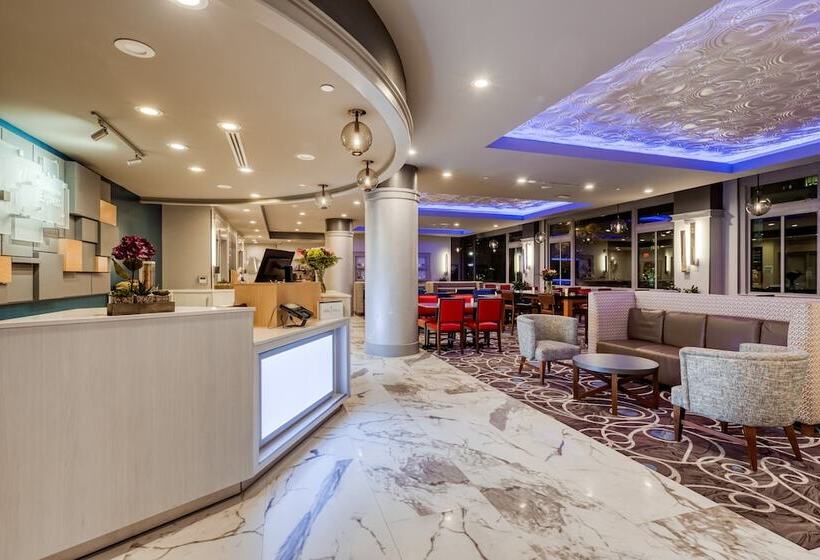 فندق Holiday Inn Express   Kansas City Downtown, An Ihg