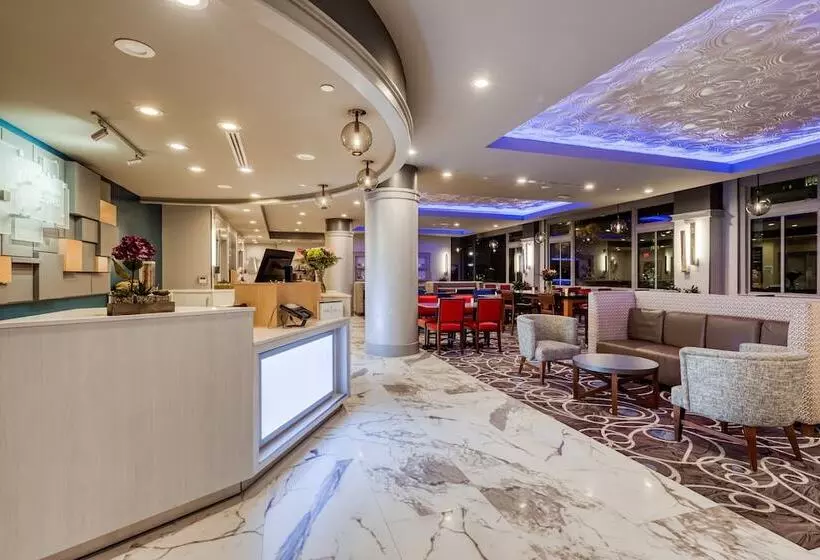 ホテル Holiday Inn Express   Kansas City Downtown, An Ihg