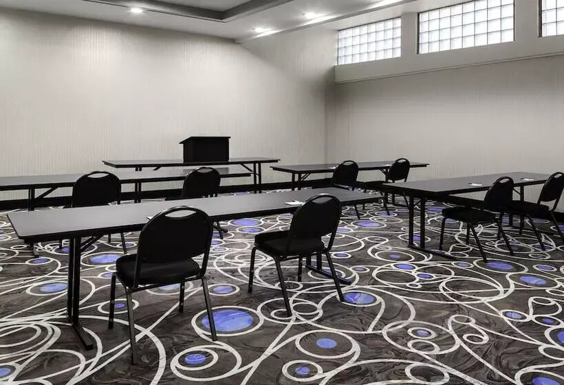 ホテル Holiday Inn Express   Kansas City Downtown, An Ihg