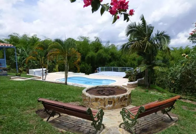 ホテル Boutique Campestre Brugmansia Finca